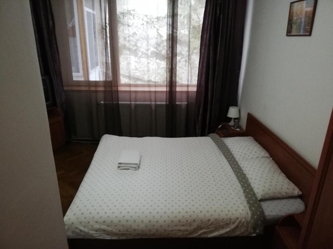 Hôtel La Vita E Bella à Braşov Extérieur photo