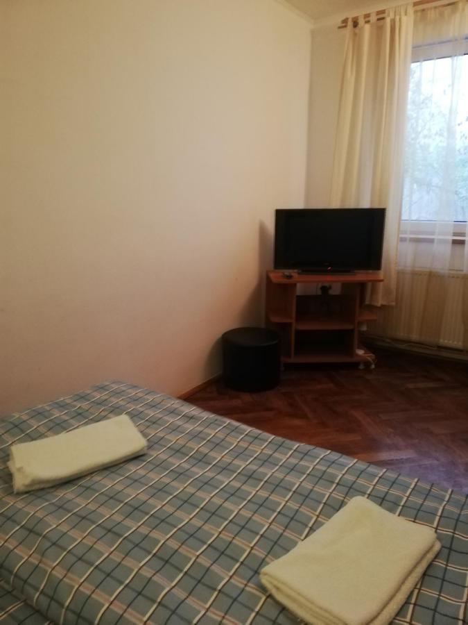 Hôtel La Vita E Bella à Braşov Extérieur photo